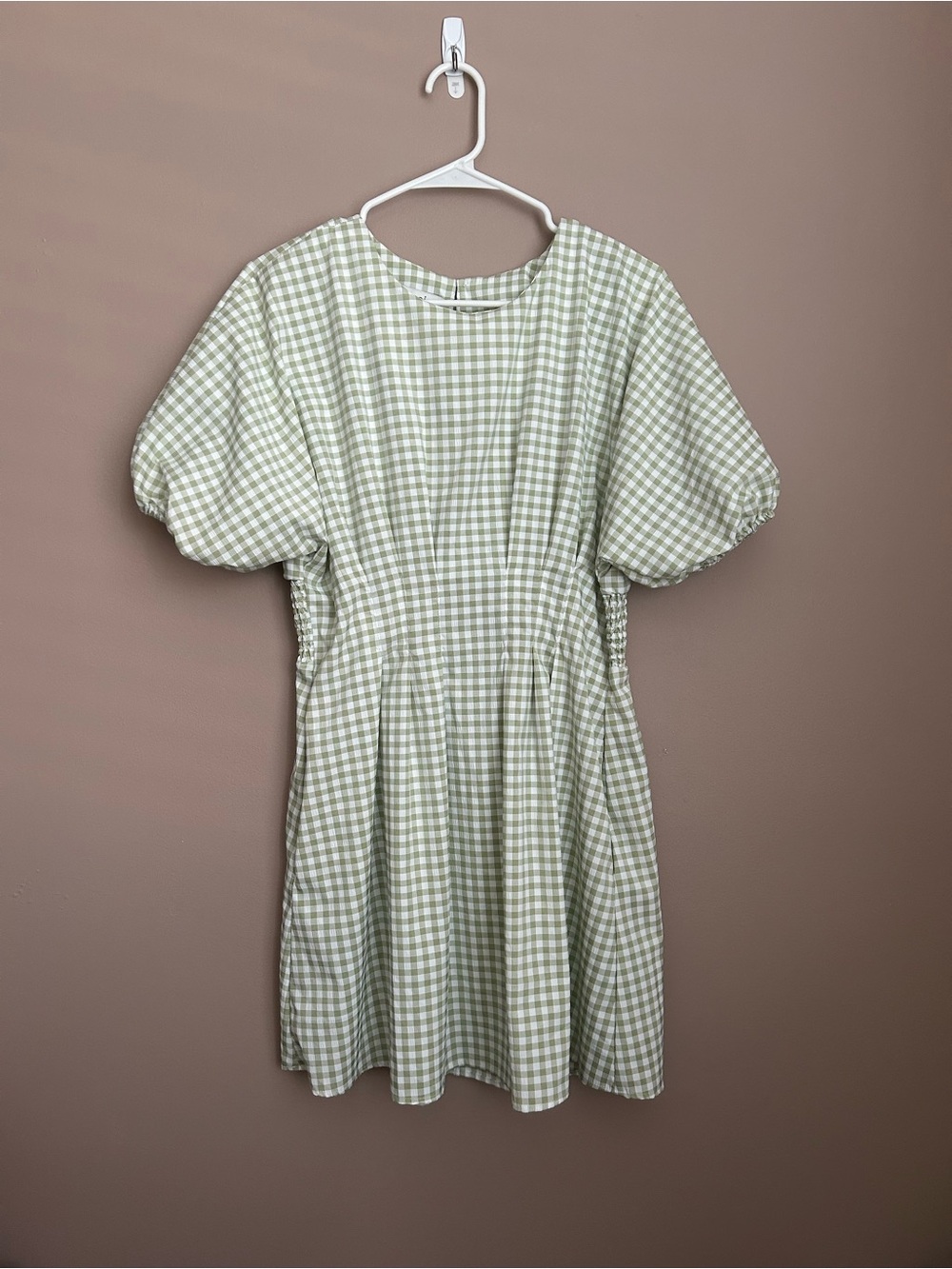 Kensie // Sage Green Gingham Mini Dress with Puff Sleeves